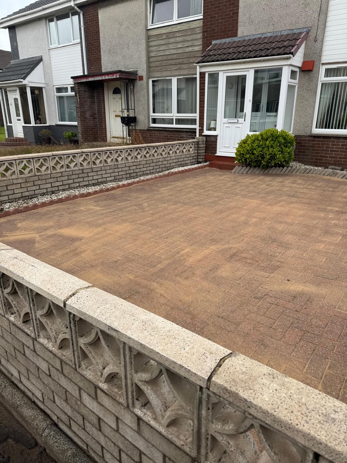 Restored monoblock driveway with re-sanded joints