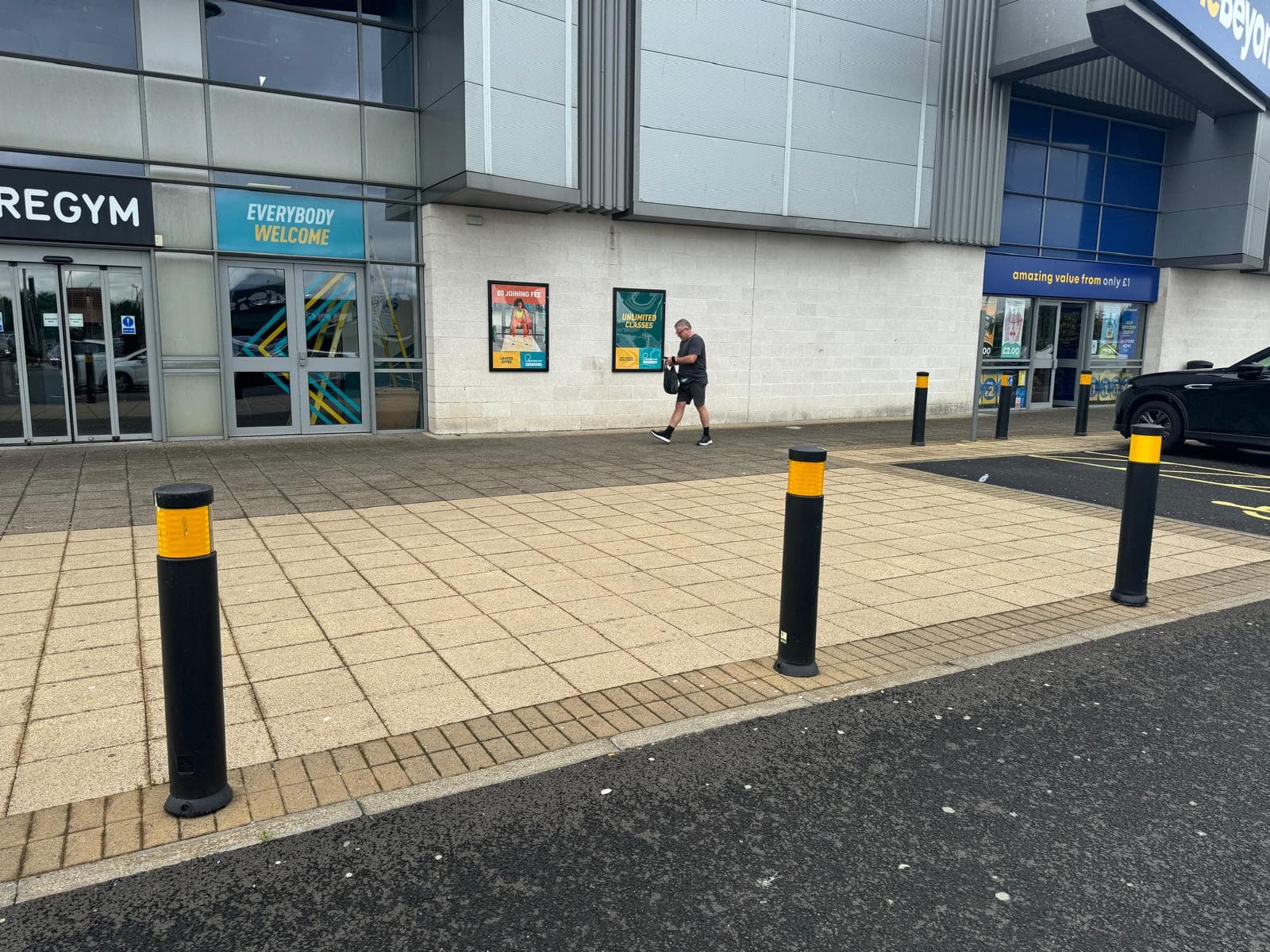 Buff and red block paving cleaned